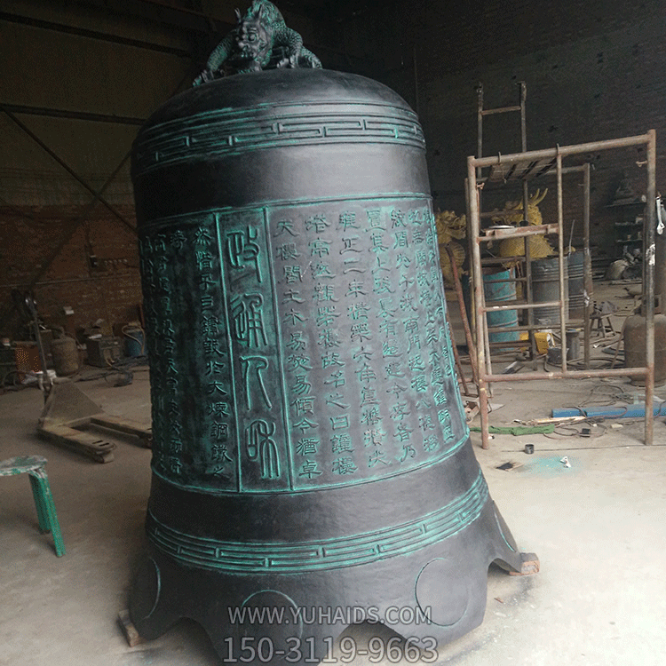 青銅鐘，仿古做舊大型吊鐘雕塑