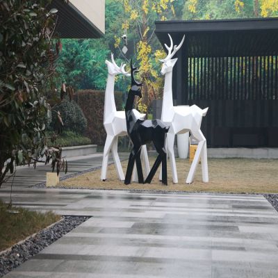 玻璃鋼塊面抽象梅花鹿，園林動物雕塑擺件