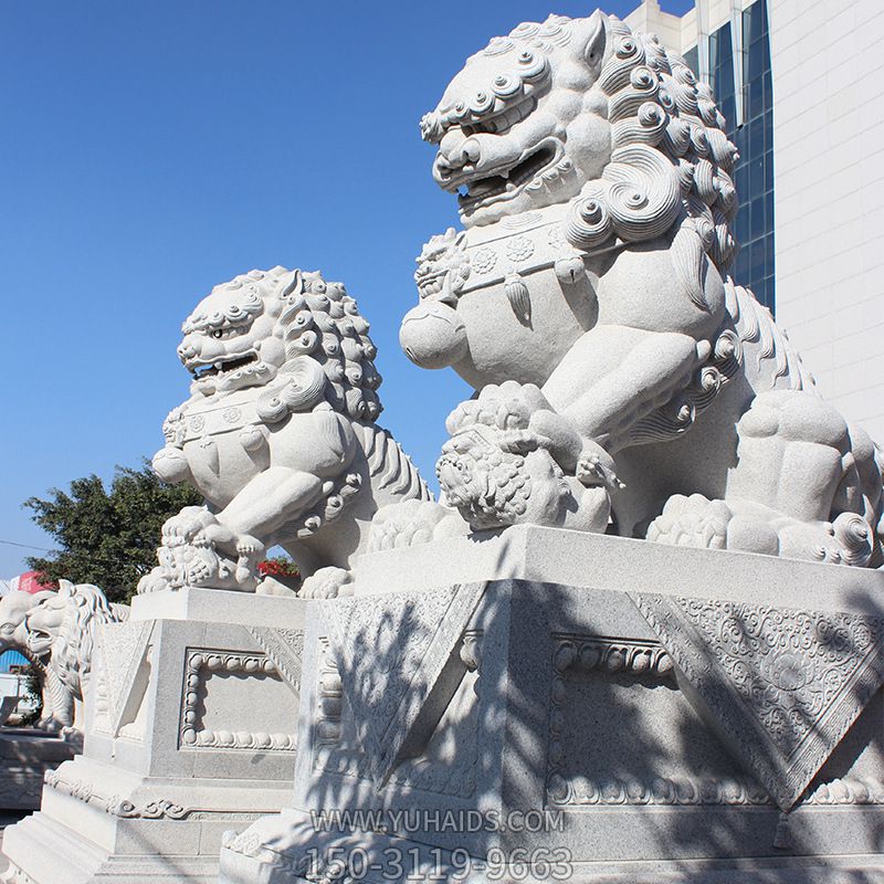 大理石石雕大型仿真鎮(zhèn)宅招財動物獅子雕塑 大理石石雕大型仿真鎮(zhèn)宅招財動物獅子雕塑