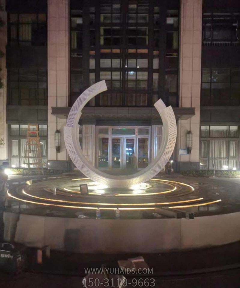 城市街道創意不銹鋼圓環雕塑 城市街道創意不銹鋼圓環雕塑