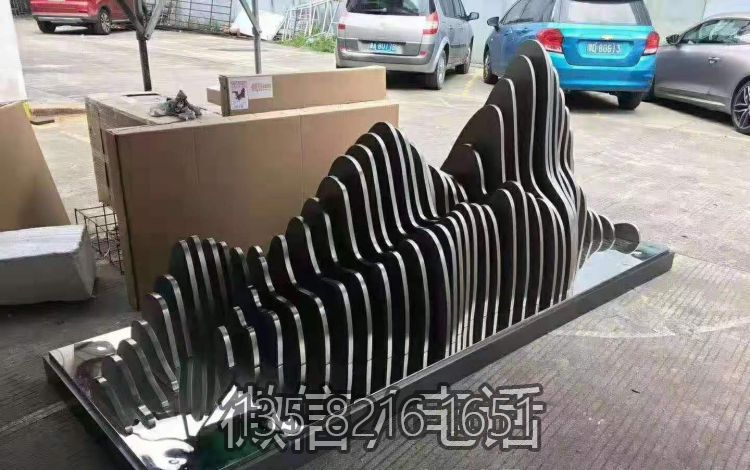 不銹鋼切片假山造型雕塑