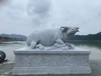 鎮(zhèn)水水牛花崗巖石雕動(dòng)物雕塑